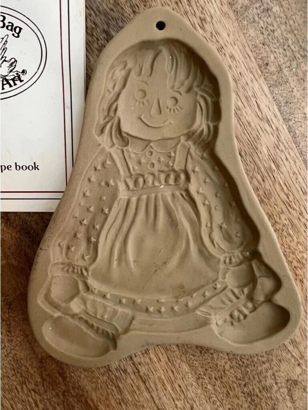 Vintage Brown Bag Cookie Art Raggedy Ann Cookie Mold with Recipe Book 1985